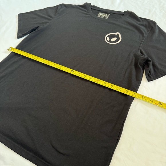 VIRUS Men's Black T-Shirt Size L - Picture 4 of 6